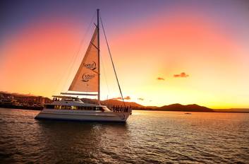 Cairns Harbour Dinner Cruise